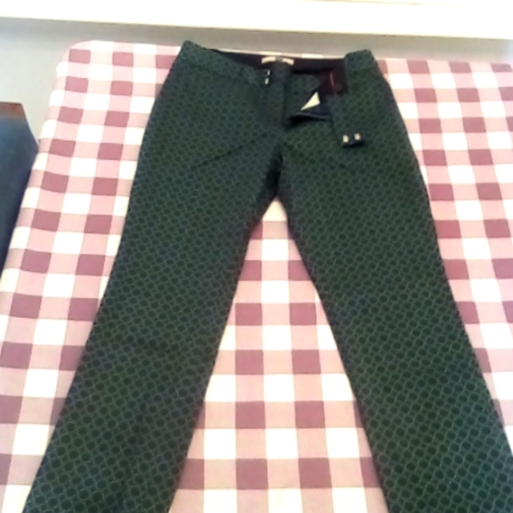 Women's Banana Republic straight leg pants.